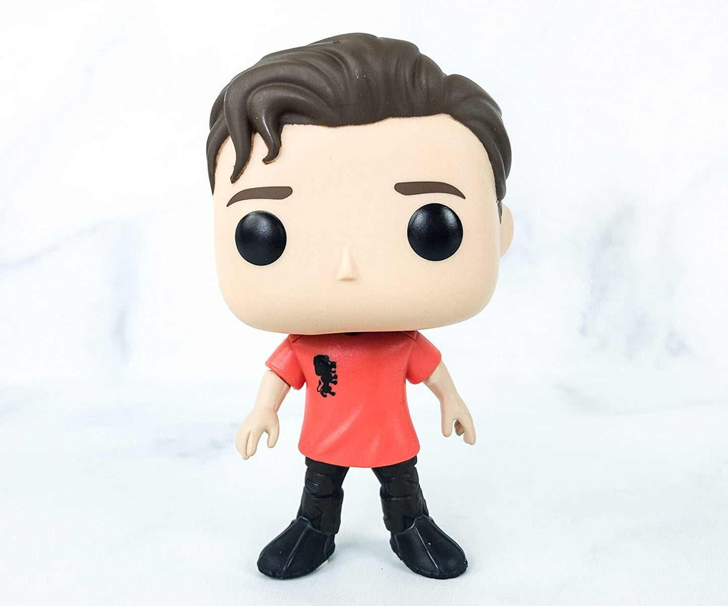 FUNKO POP! SPIDER-MAN FAR FROM HOME (BORROWED JERSEY) #485 (COLLECTIBLE)