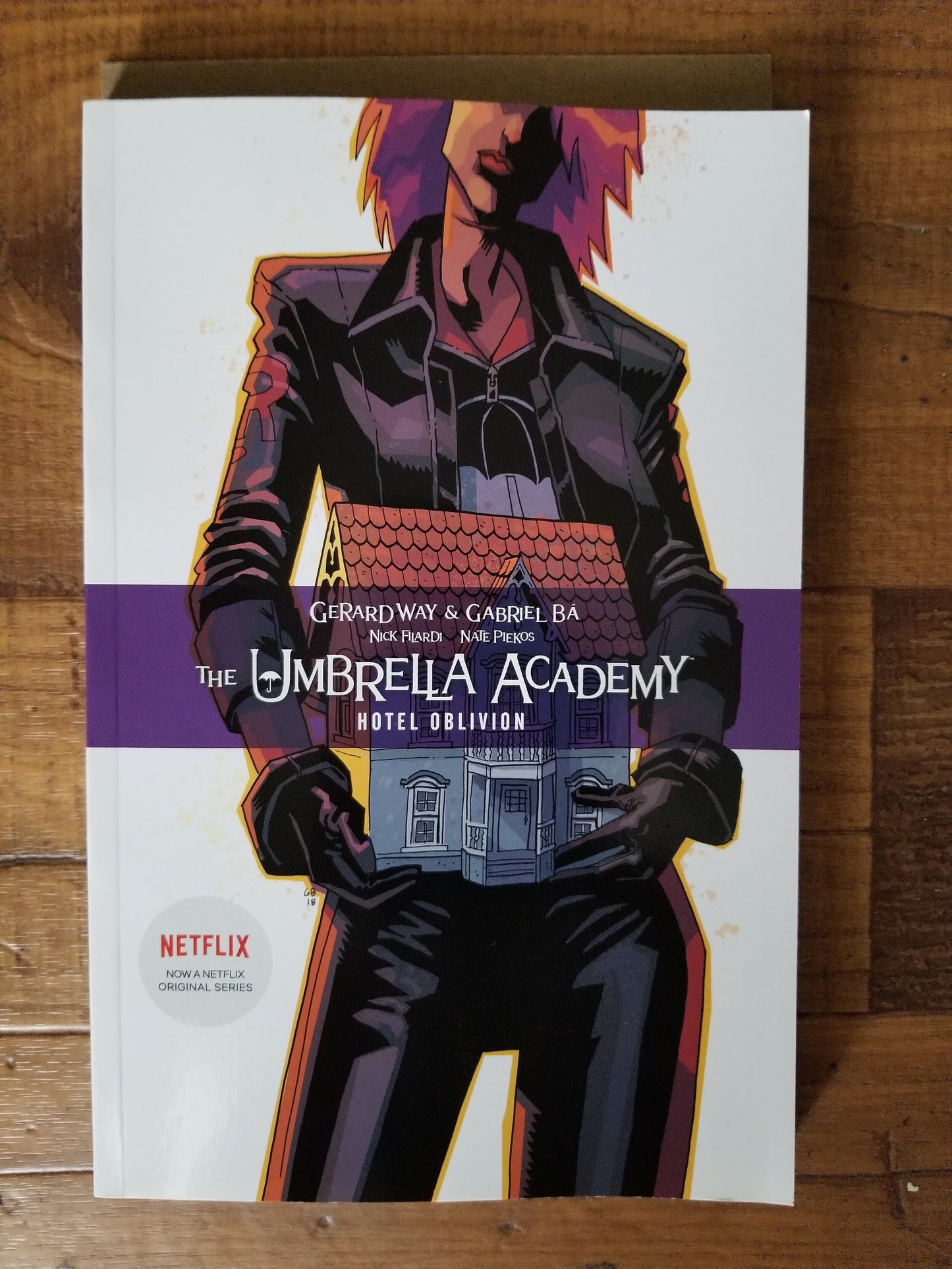 THE UMBRELLA  ACADEMY VOL. 3:  HOTEL OBLIVION